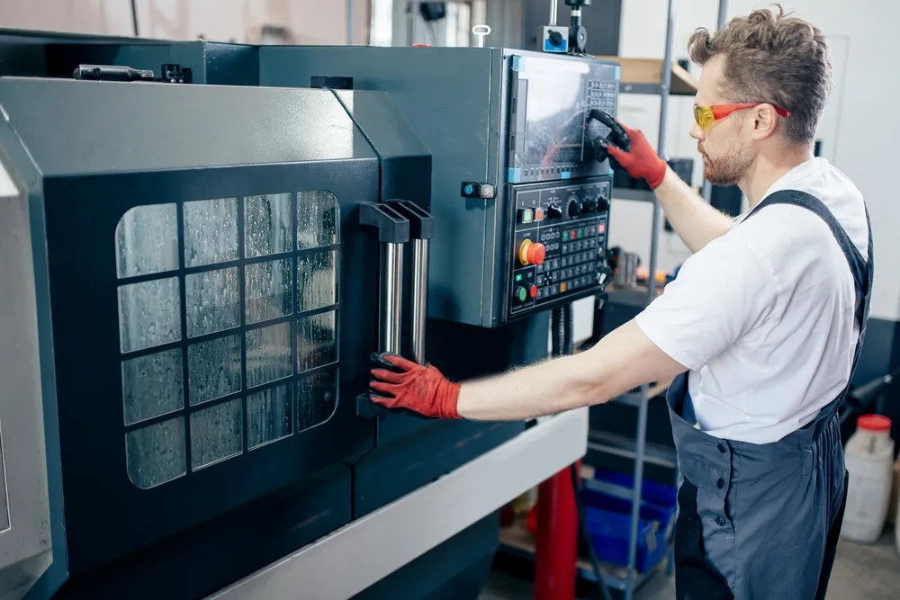 تطوير ماكينات CNC Winder
